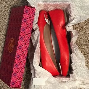 Tory Burch Dip-Dye Logo Ballet: Masai Red, Size 9